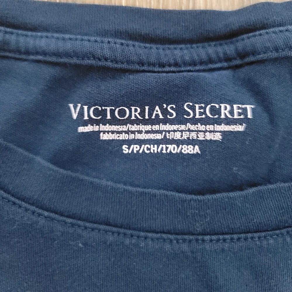 Victoria's Secret Navy Daisy Short Pajama Set